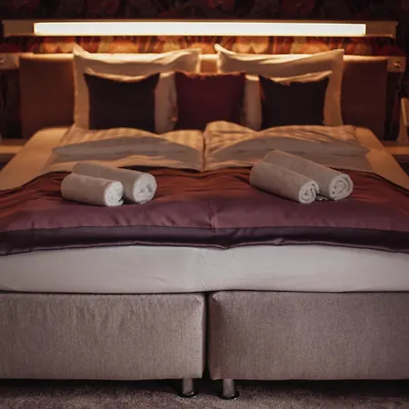Lumen Gasztropanzio 4* إغير